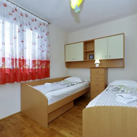 Apartment And Room Mare Apartment Zadar