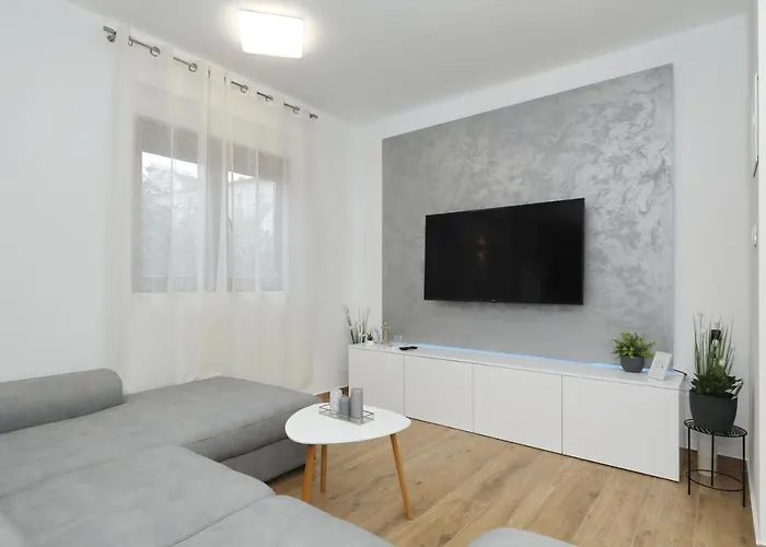 דירה And Mare זאדאר